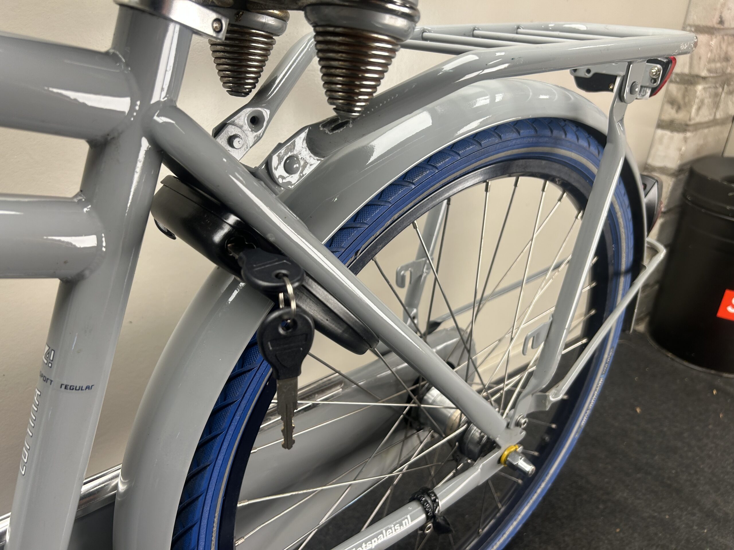 Tweedehands Jongensfiets Cortina U4 24inch 3 versnellingen terugtraprem - Afbeelding 3