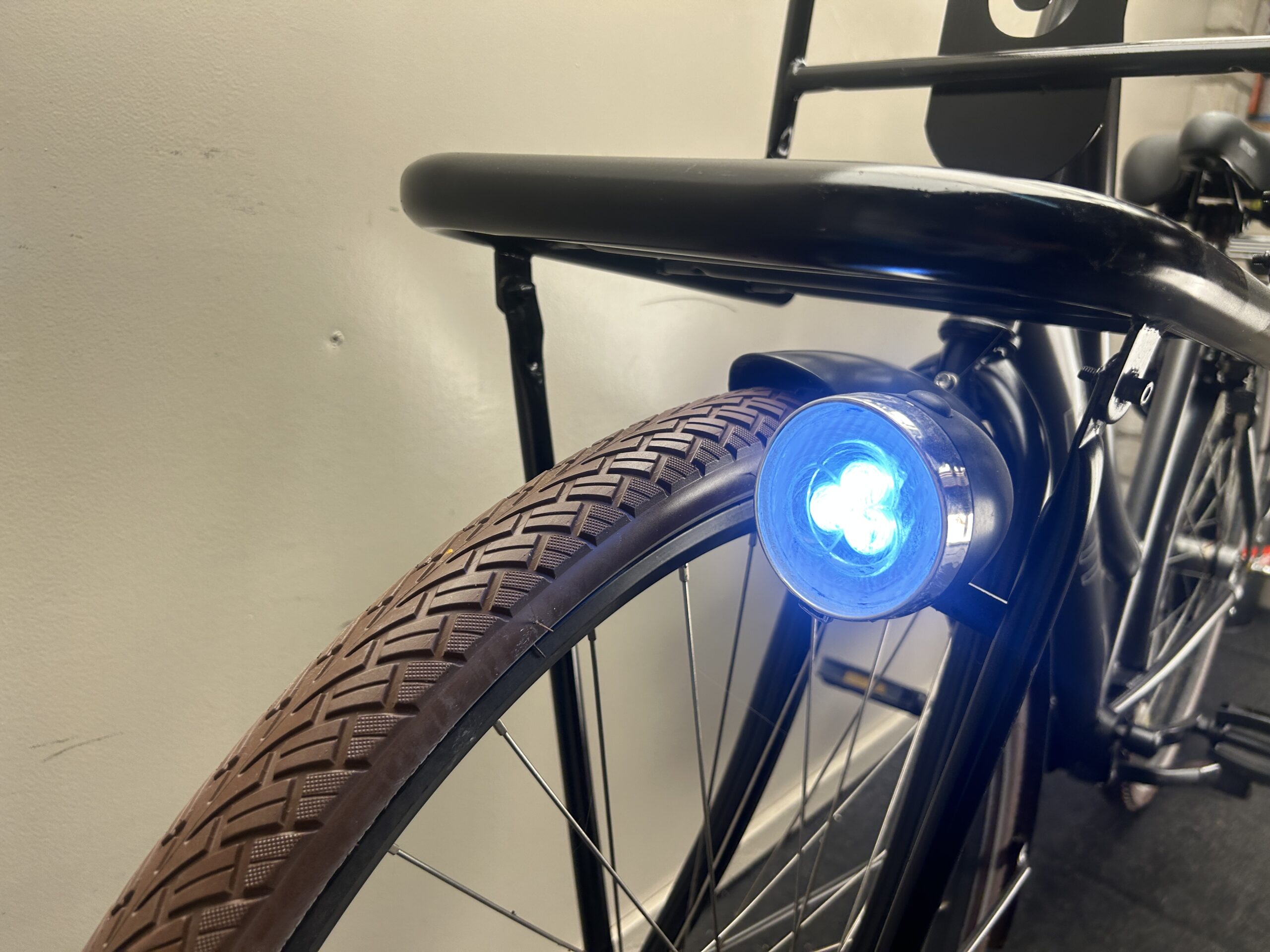 Tweedehands Damesfiets Spirit 28inch 48cm 3 versnellingen terugtraprem - Afbeelding 3